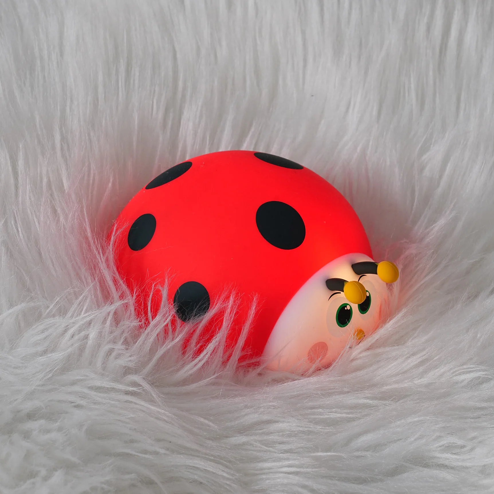 TinyGlow & Co™ Ladybug Silicone Night Light – USB Rechargeable Touch Control Lamp