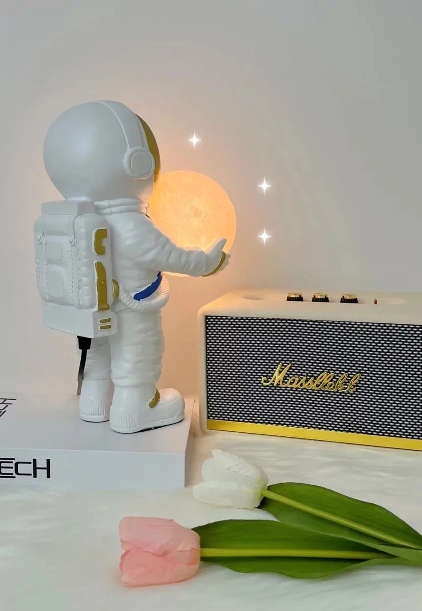 TinyGlow & Co™ Nordic Astronaut Wall Lamp – Creative Cartoon Bedside Light for Kids