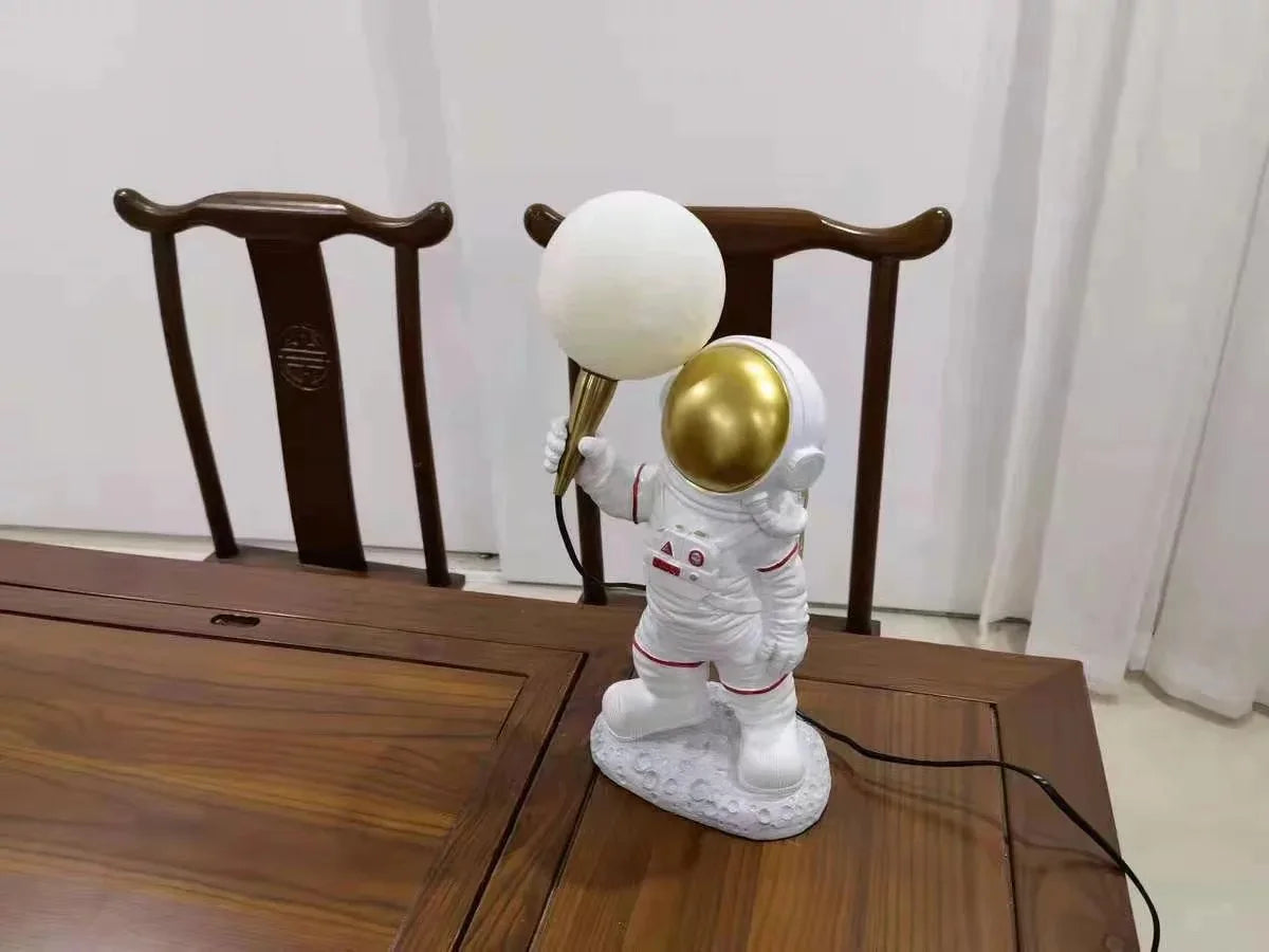 TinyGlow & Co™ Nordic Astronaut Wall Lamp – Creative Cartoon Bedside Light for Kids